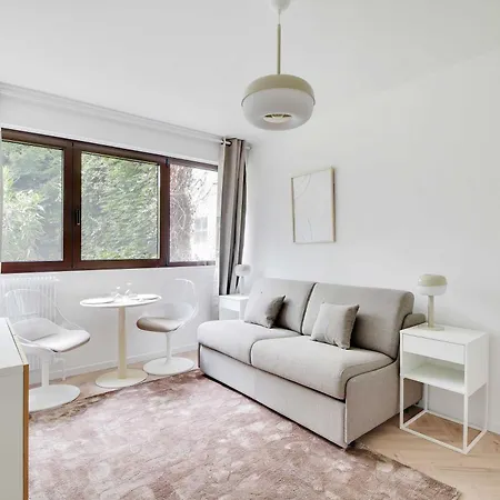 2p Cosy & Equipped Quiet Location